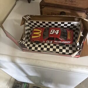 Ertl American Muscle 7220 1/18 Scale McDonalds Ford Thunderbird Diecast Race Car